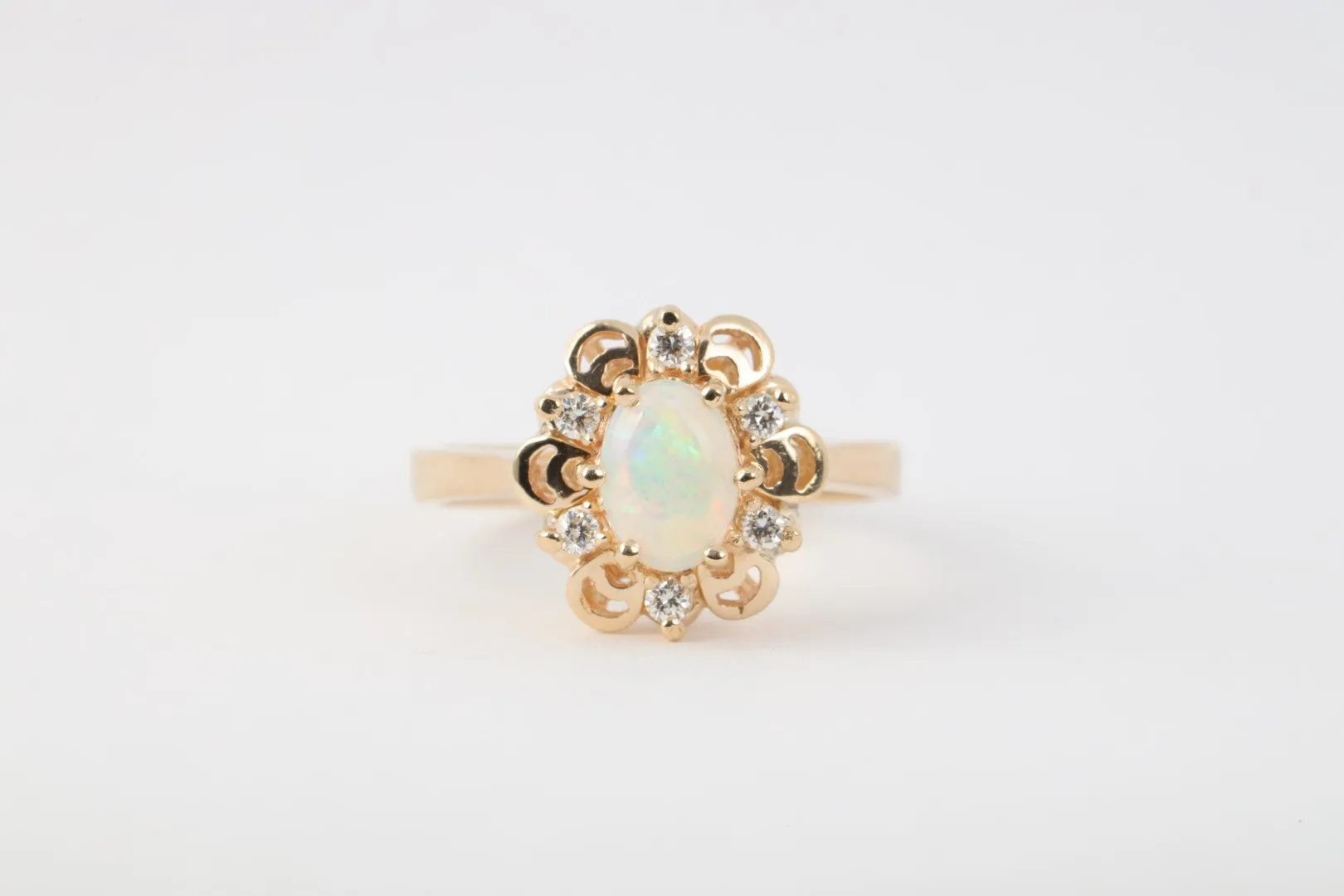 14k Yellow Gold 0.36tcw Diamond 1.30tcw Opal Ring Size 6.25 (3.92g.)