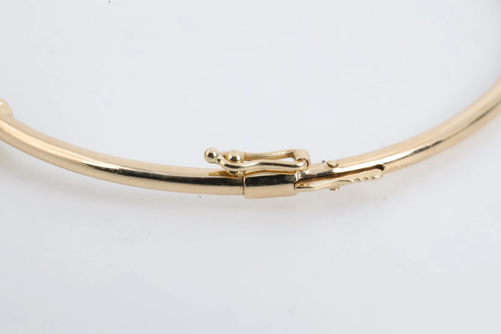 6.5" 14k Yellow Gold 0.52tcw Diamond Bangle Bracelet (6.79g.)