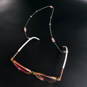 Eyeglass holder with Pearl and Chain