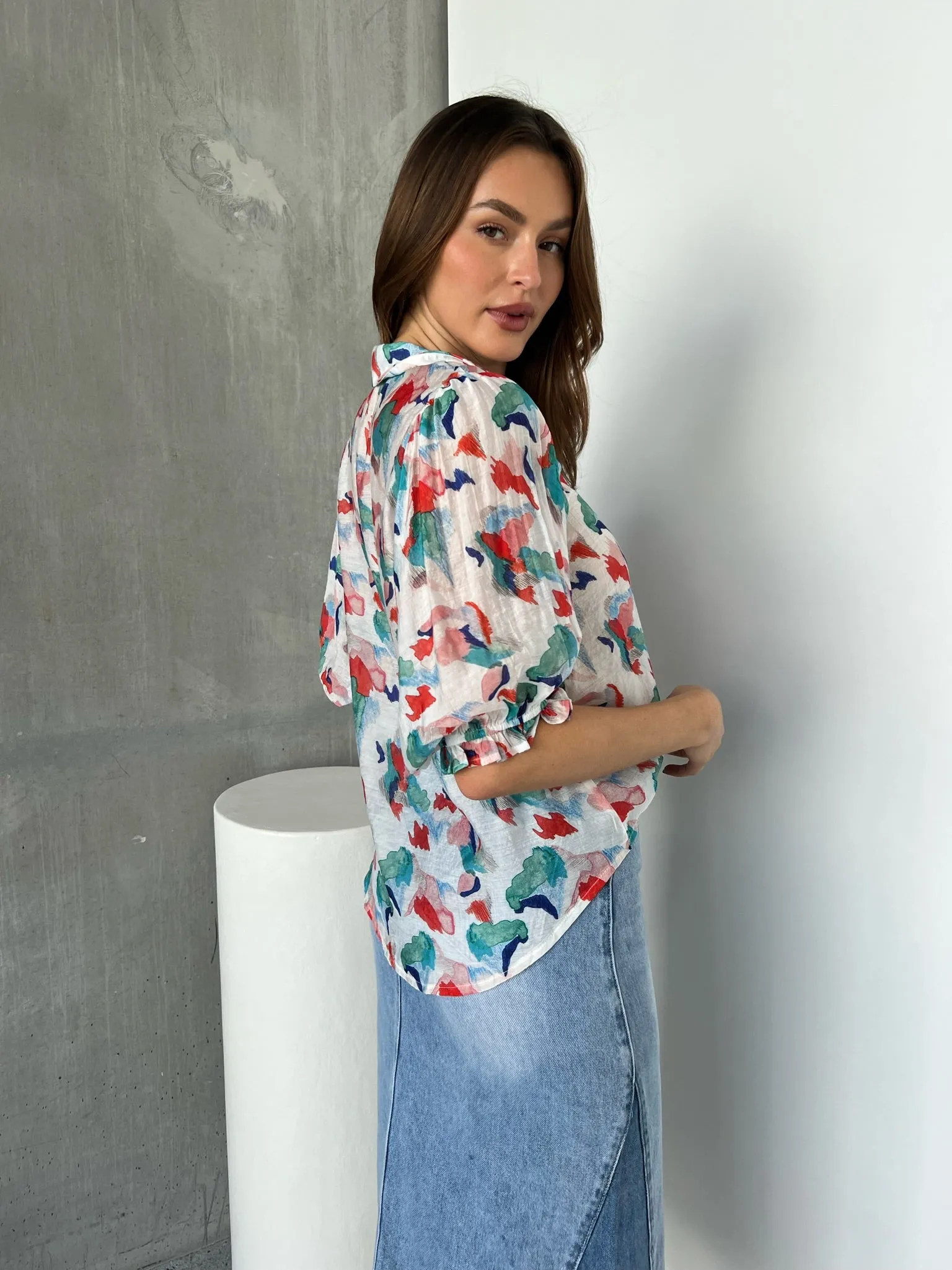 Inaya Chiffon White/Red/Blue Button Up Print Blouse