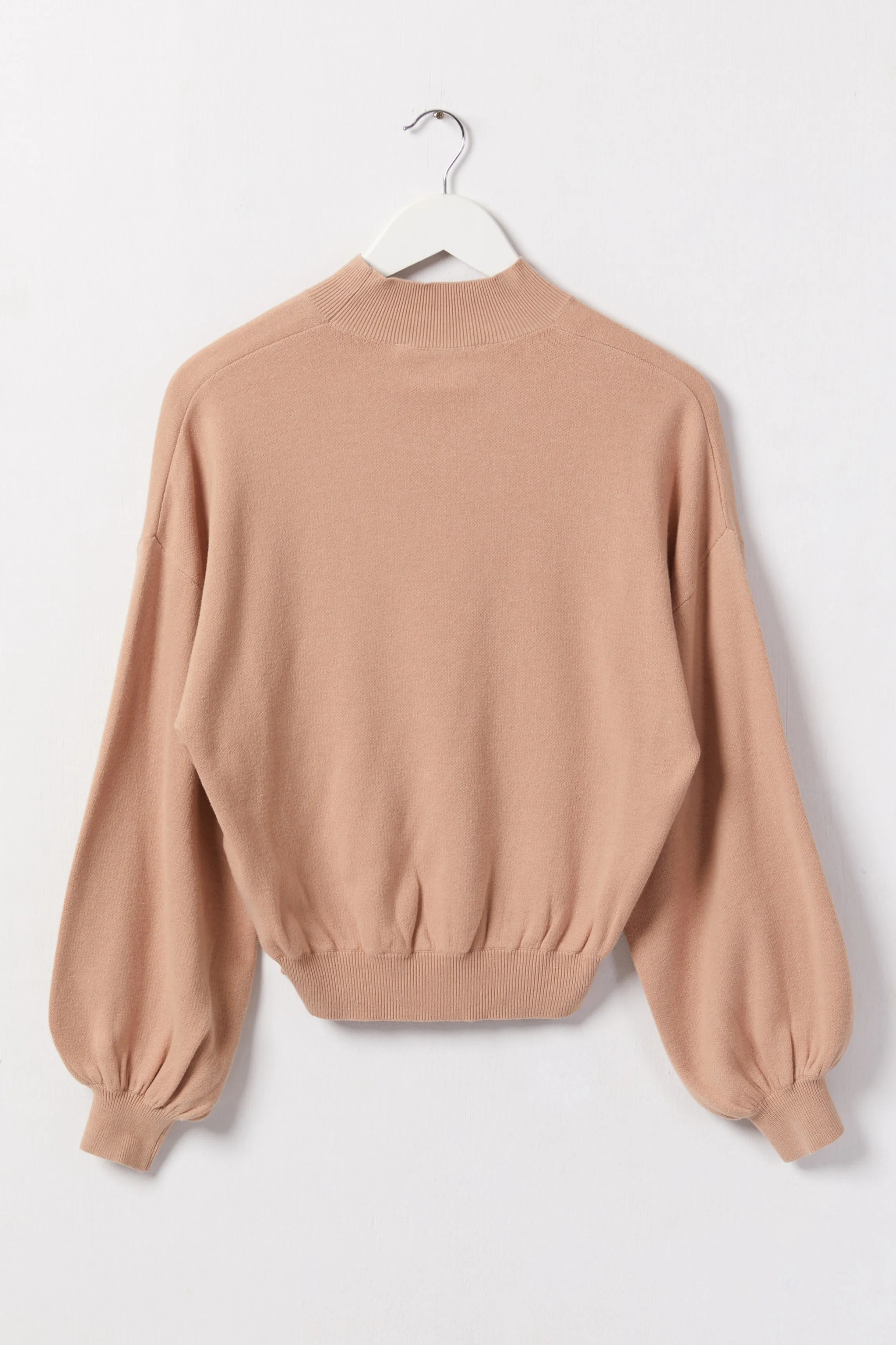 Motivation Sand Cotton Fine Knit Boxy Jumper