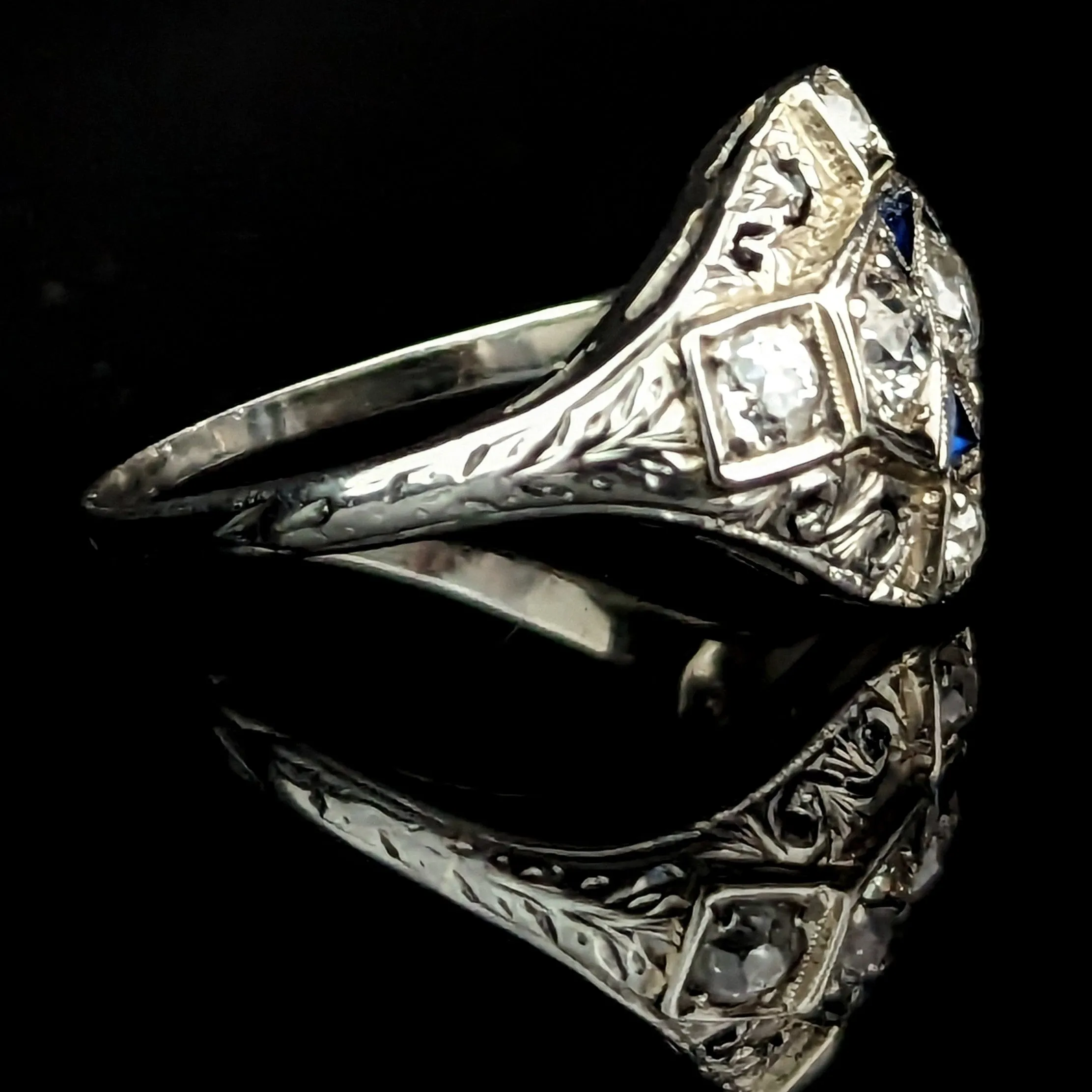 The Nice - Art Deco Era Old Cut Diamond Sapphire Gold Cocktail Ring